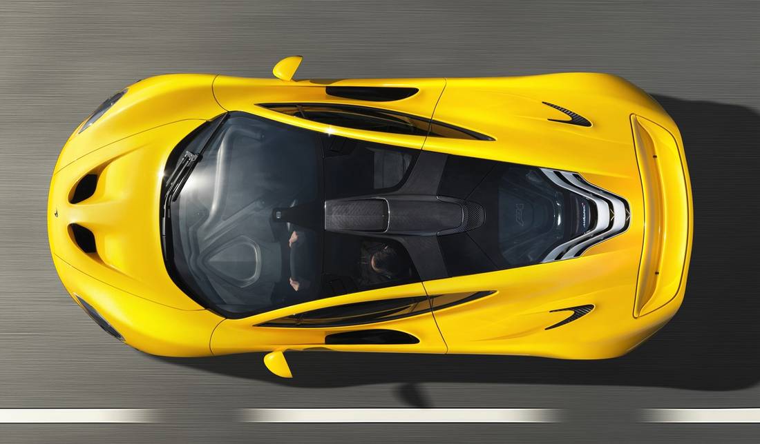 mclaren-p1-gelb-panorama.jpg