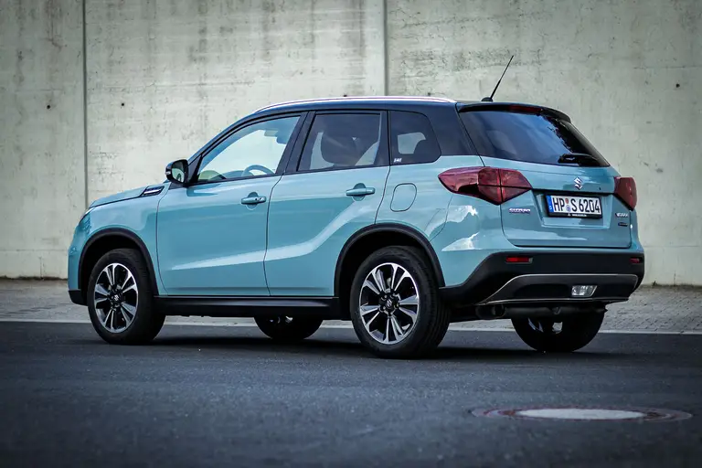 Suzuki Vitara (2022) mit neuem Vollhybrid im Test