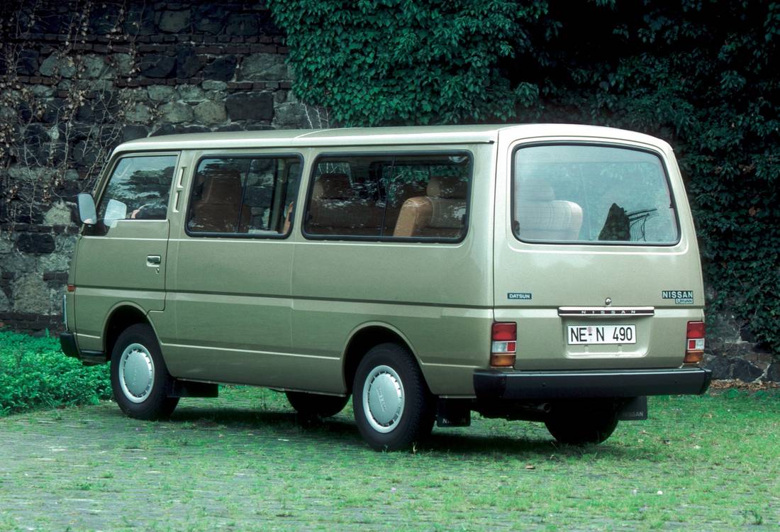 nissan-urvan-back