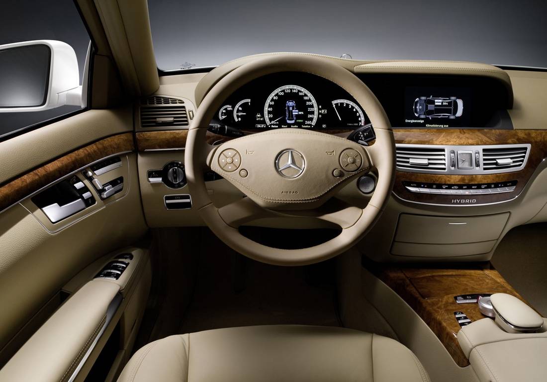 mercedes-benz-w221-s-klasse-interior