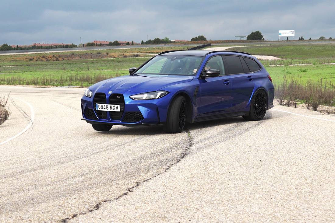 bmw-m3-touring-vs-mercedes-c-63-amg-estate (2)