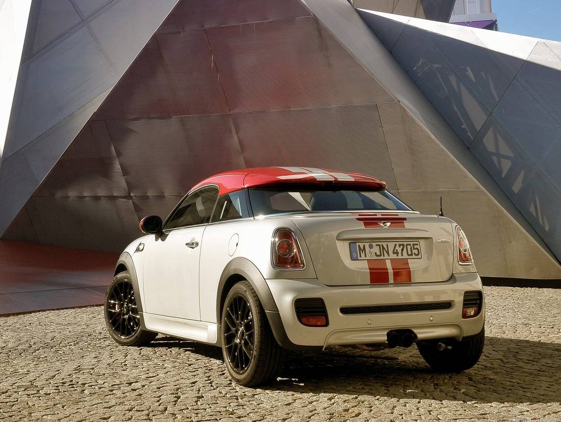 mini-coupe-white-back