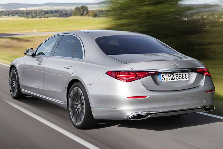 Mercedes-S-Klasse-Dynamic-Rear