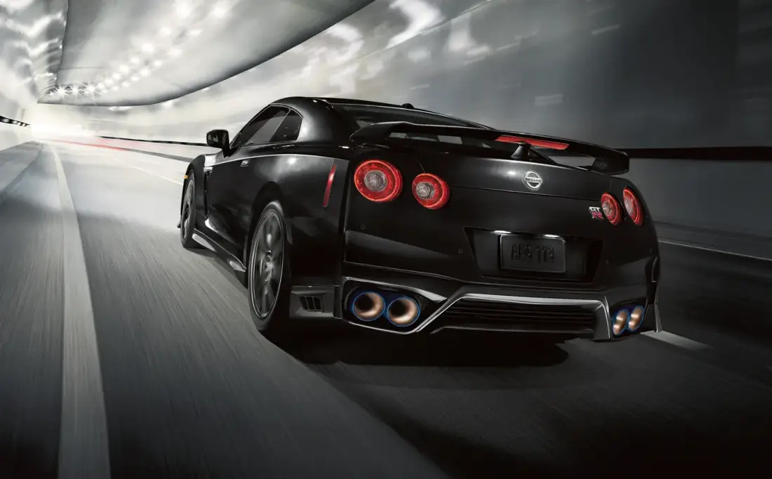 nissan-gt-r-back