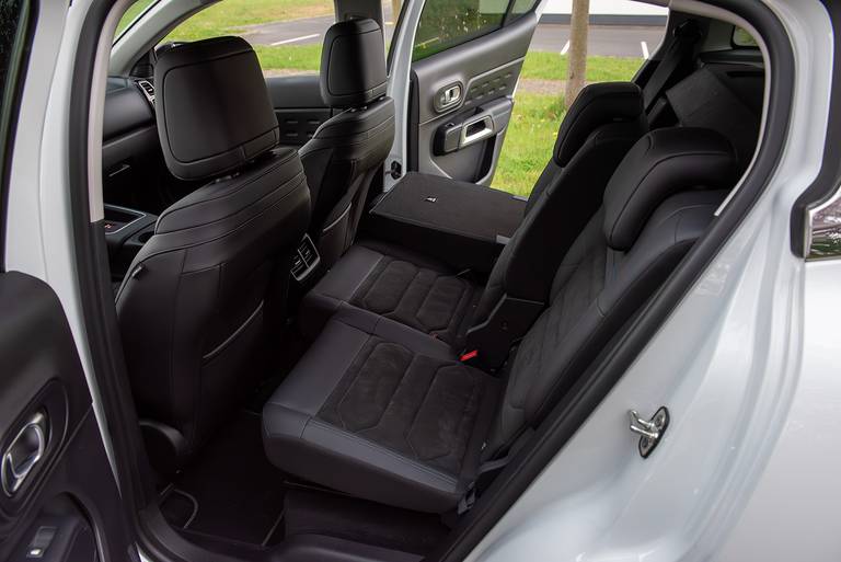 citroen-c5-aircross-2025-ruecksitze