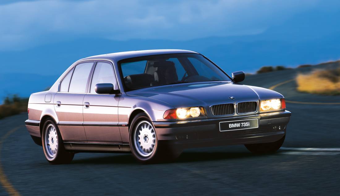 bmw-7-serie-e38-side