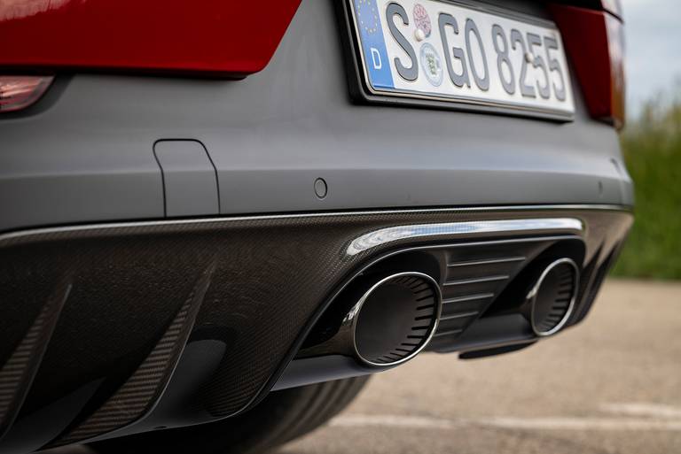 Porsche-Cayenne-GTS-Coupe-2020-Exhaust
