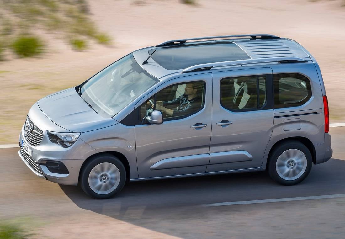 opel-combo-life-side