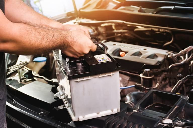 Sostituire la batteria dell´auto