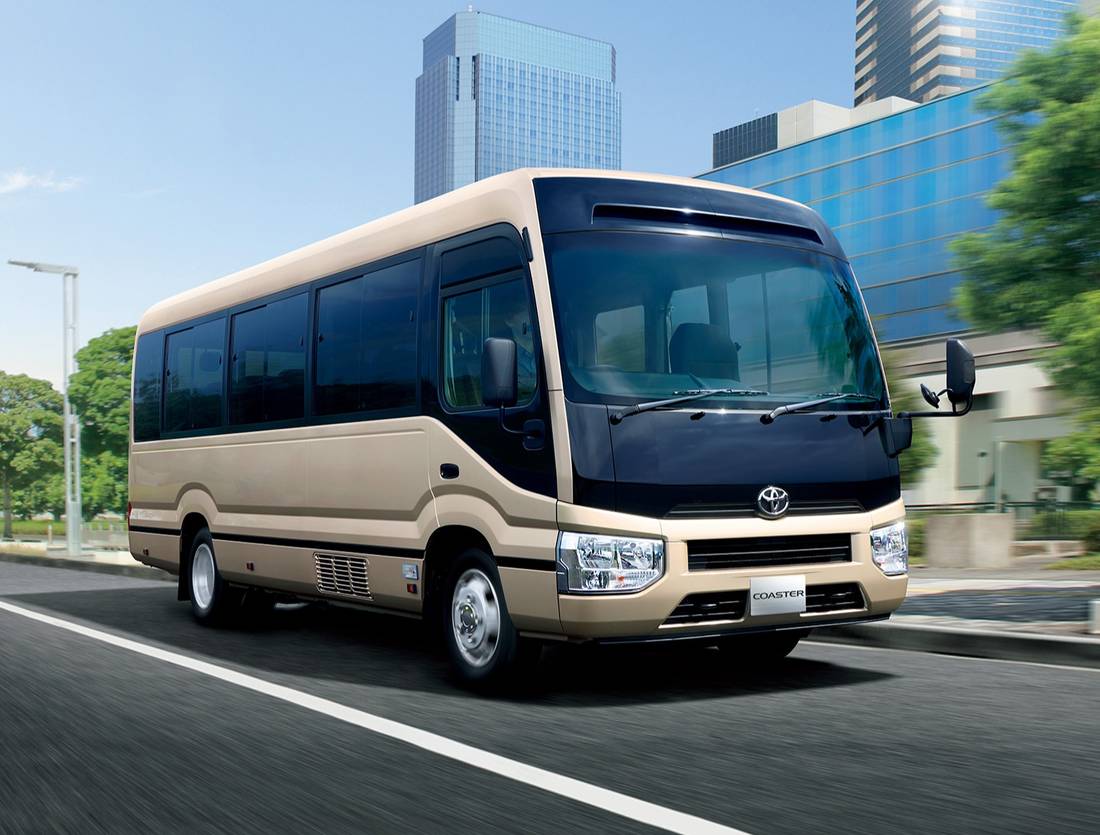 toyota-coaster-front