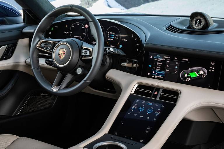 Porsche-Taycan-Interior2