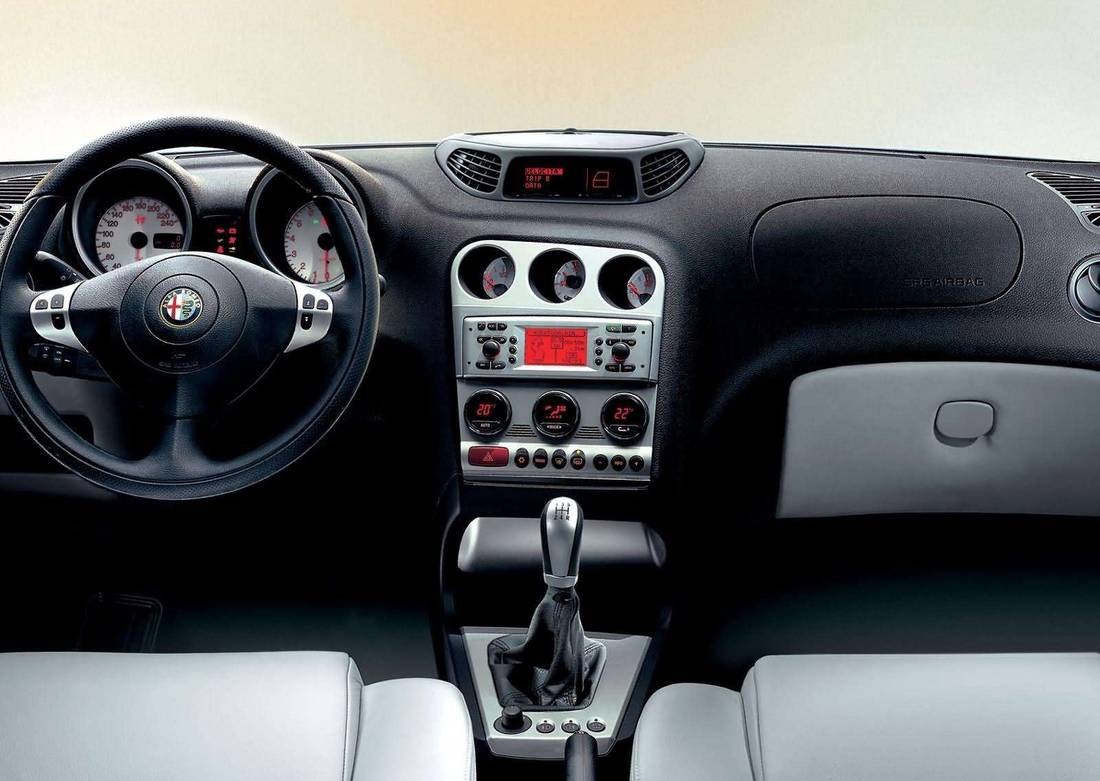 alfa-romeo-156-interieur