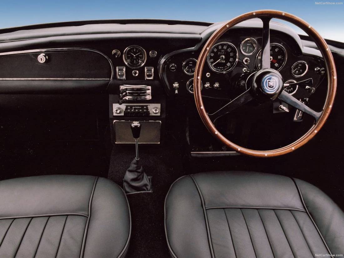 Aston-Martin Interieur