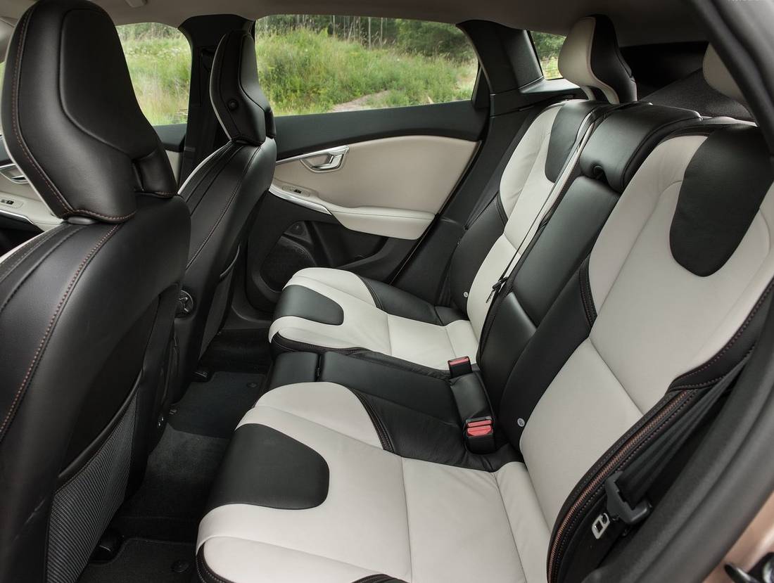 volvo-v40-cross-country-seats