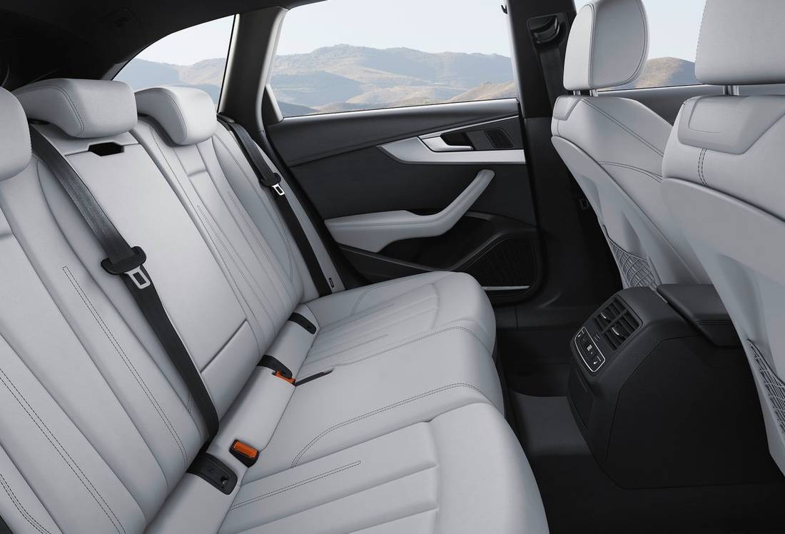 audi-s4-avant-seat
