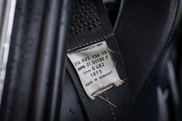 Porsche-914-Seatbelt