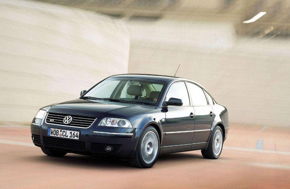 vw-passat-w8-front