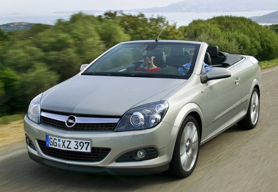 opel-astra-h-cabrio-side