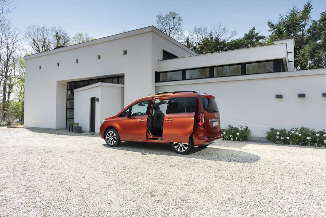  Probably has the widest sliding door among family vans - the Renault Kangoo.