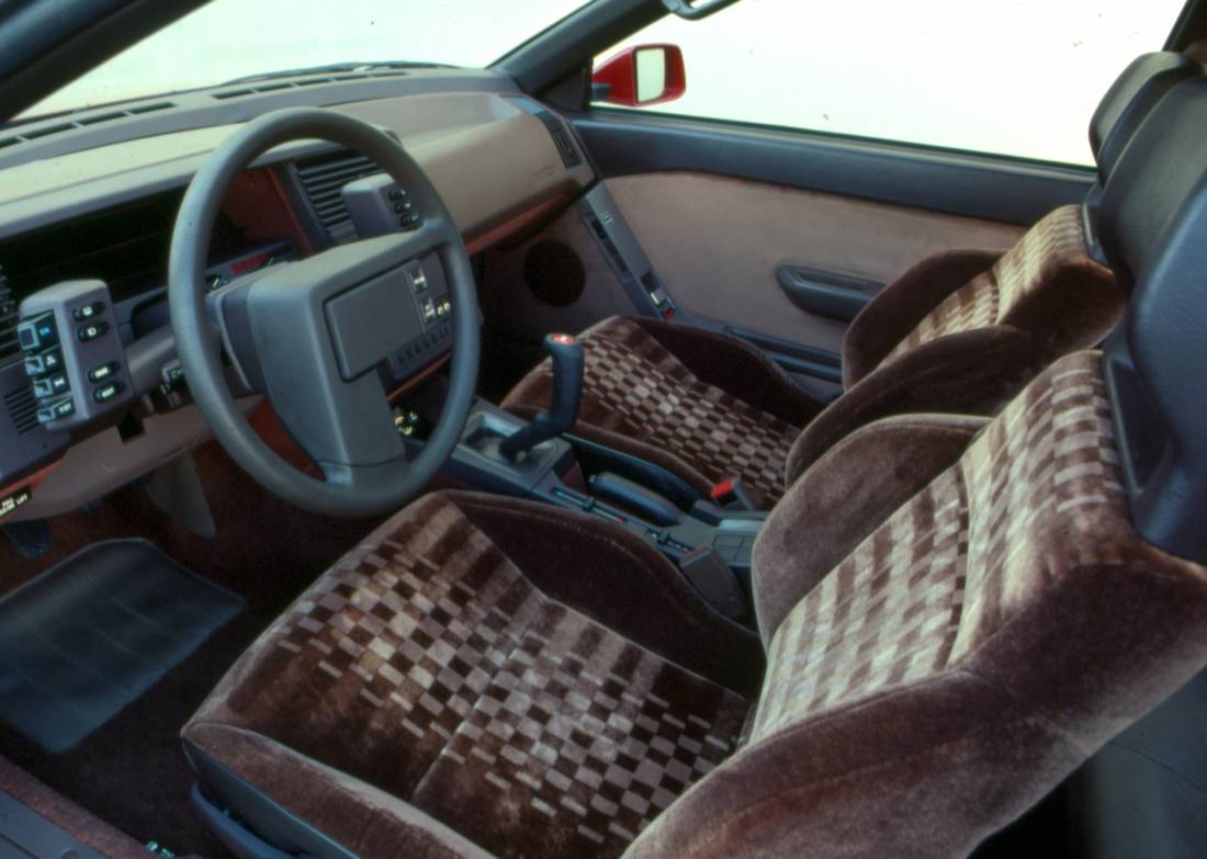 subaru-xt-interior