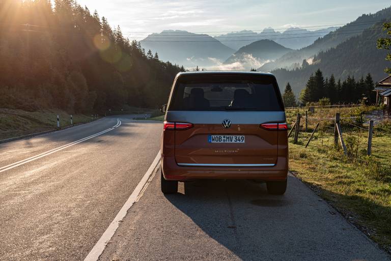 VW-Multivan-T7-Rear