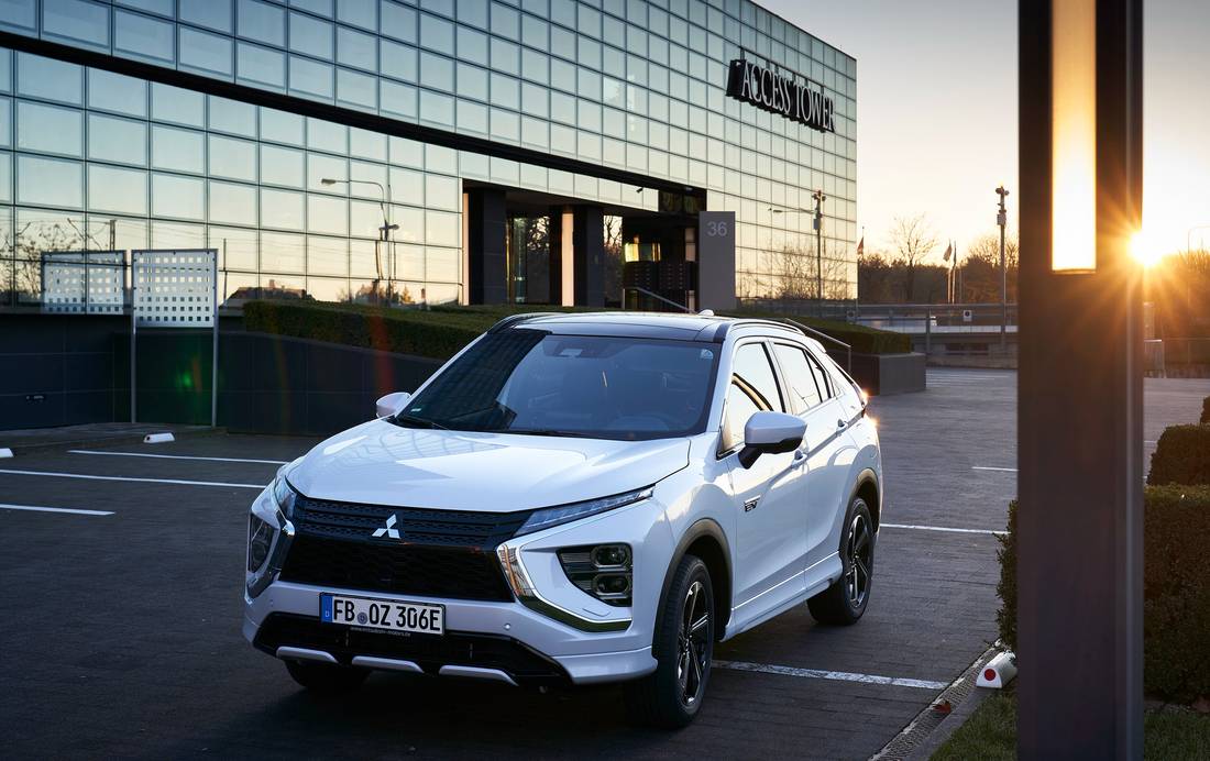 mitsubishi-eclipse-cross-plug-in-hybrid-front