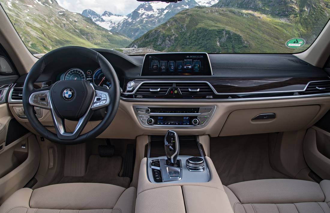 bmw-740d-interior