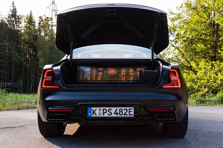 Polestar-1-Trunk