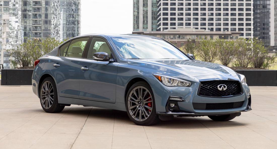 infiniti-q50-side