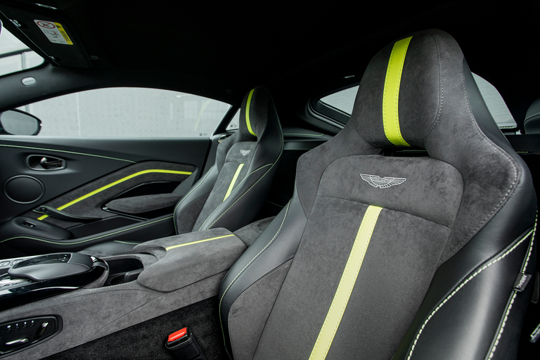 Aston-Martin-Vantage-F1-Edition-Seats