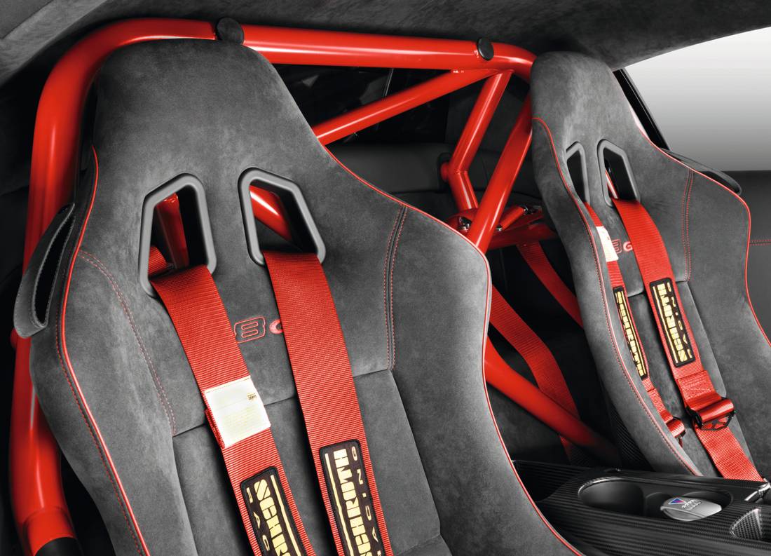 audi-r8-gt-seats