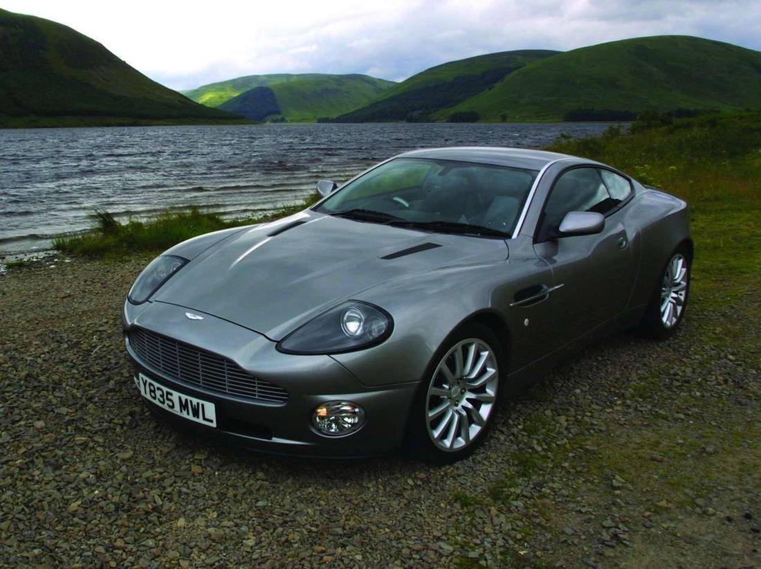 aston-martin-v12-vanquish-front