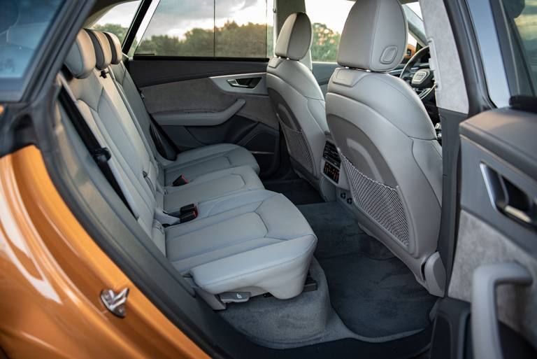 Audi-Q8-50-TDI-quattro-Rearseats