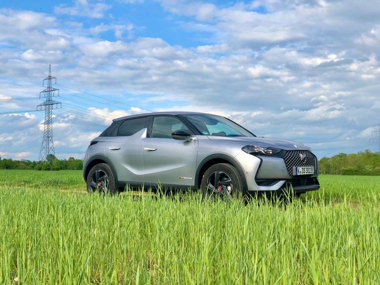 DS3 Crossback E-Tense 2020 Front rechts Strommast