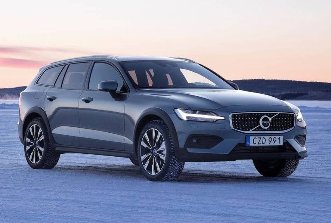 volvo-v60-crosscountry-front.jpg