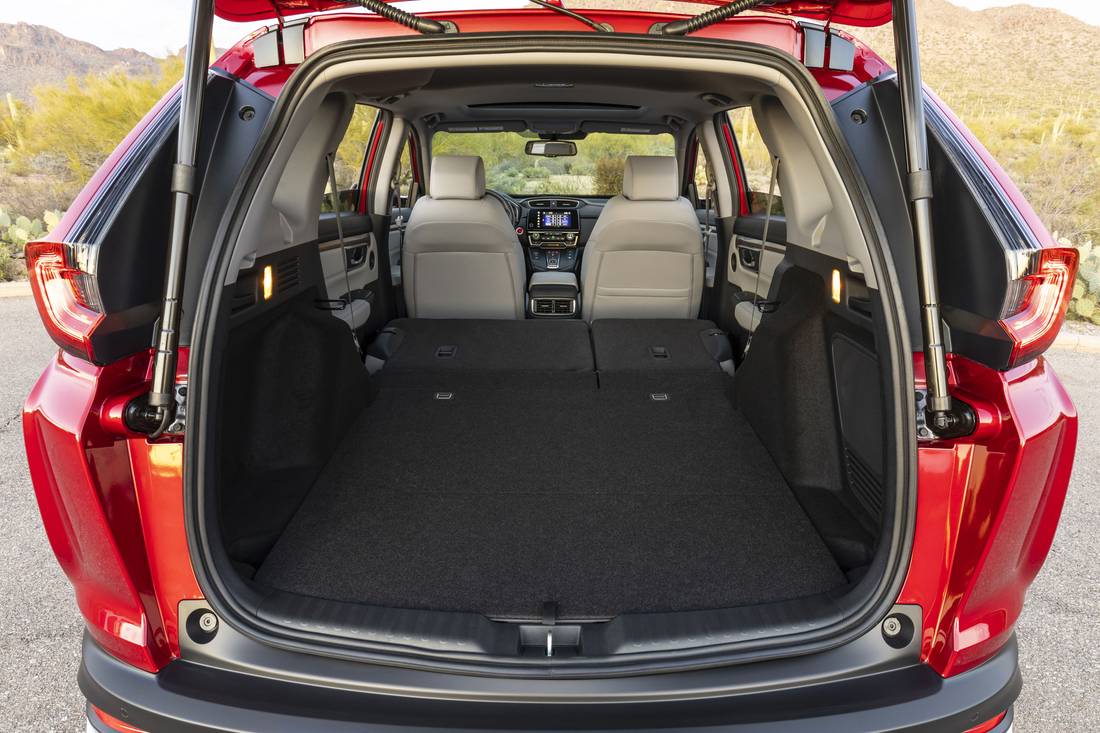 honda-cr-v-hybrid-trunk