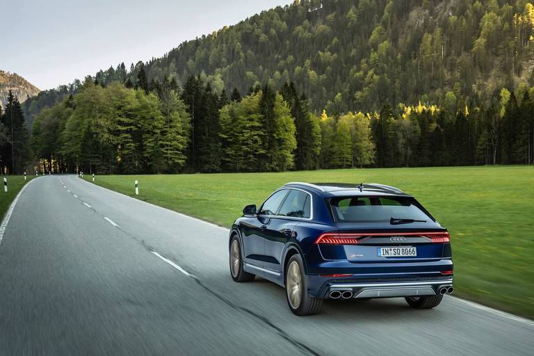 Audi-SQ8-V8-TFSI-2020-Rear