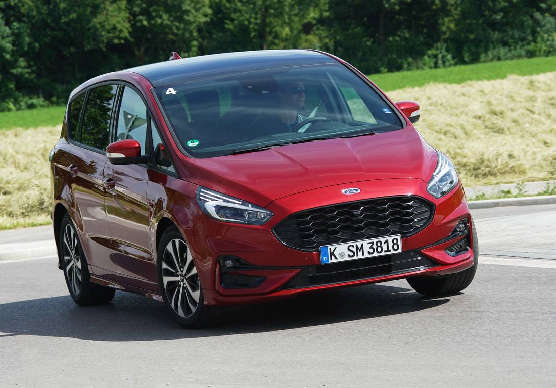 ford-s-max-front