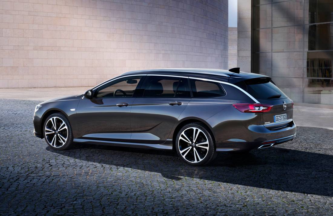 Opel Insignia Sports Tourer Back