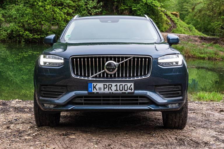 Volvo-XC90-B5-AWD-2020-Front