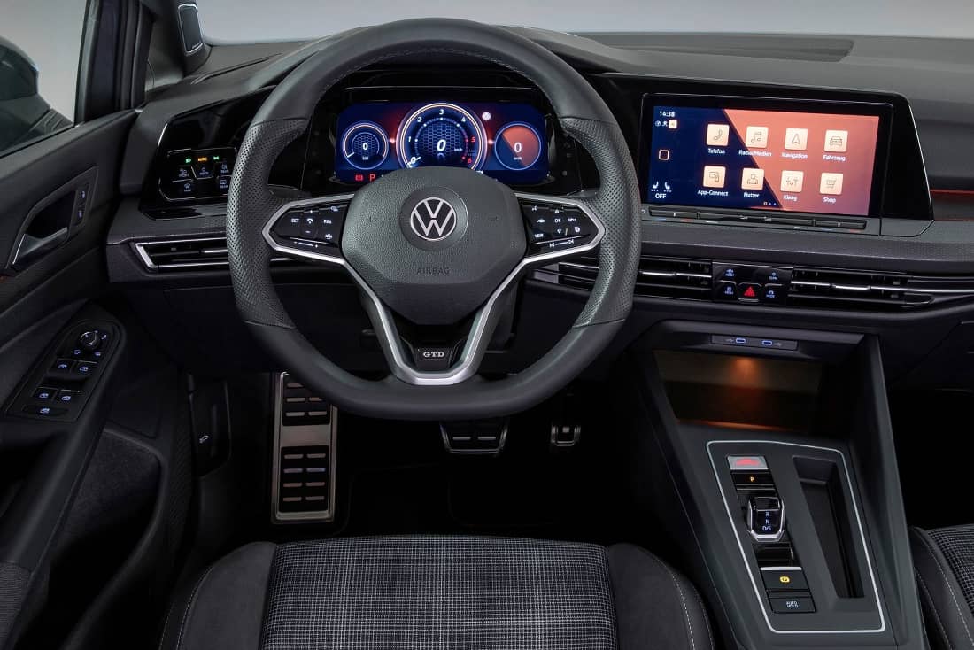 Volkswagen-Golf-Generations-8