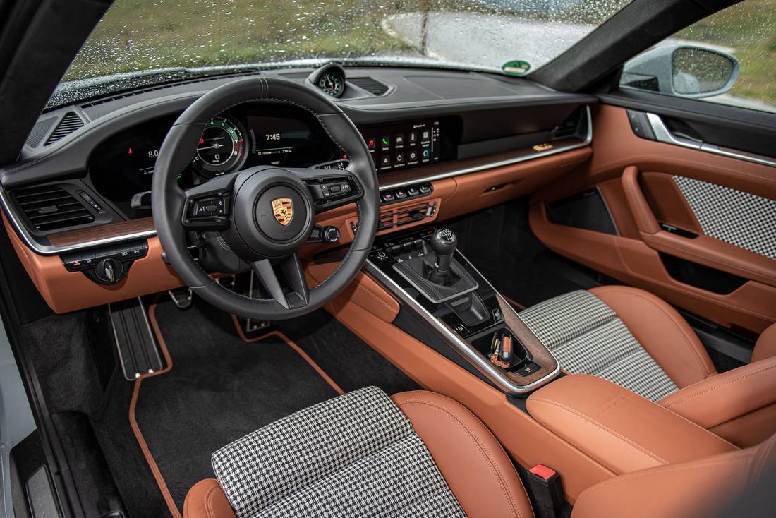 Porsche-911-Sport-Classic-Interieur