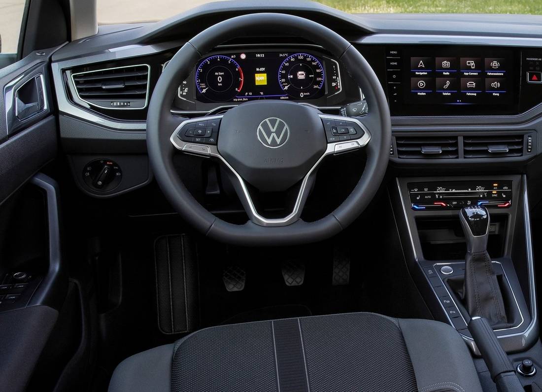 vw-polo-style-interior