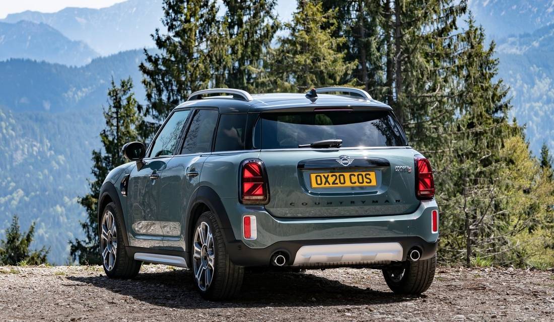 mini-one-countryman-back