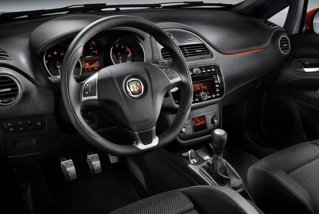 abarth-punto-evo-interior