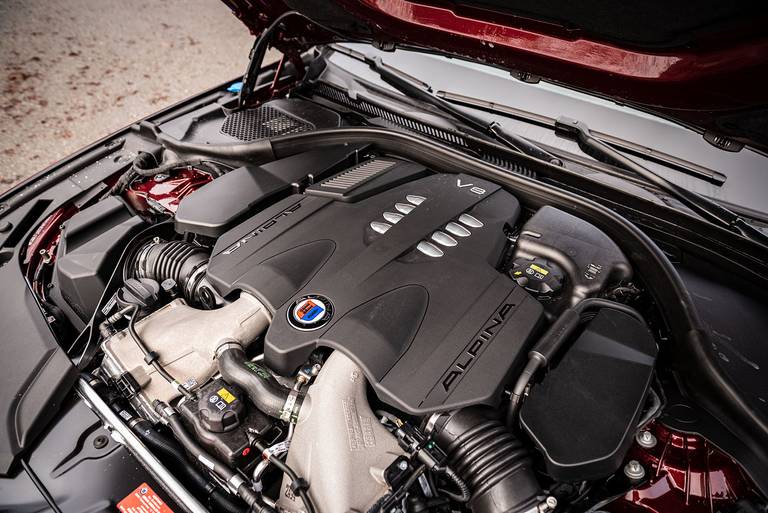 BMW-Alpina-B5-Biturbo-Engine