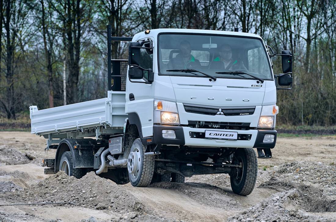 mitsubishi-canter-overview