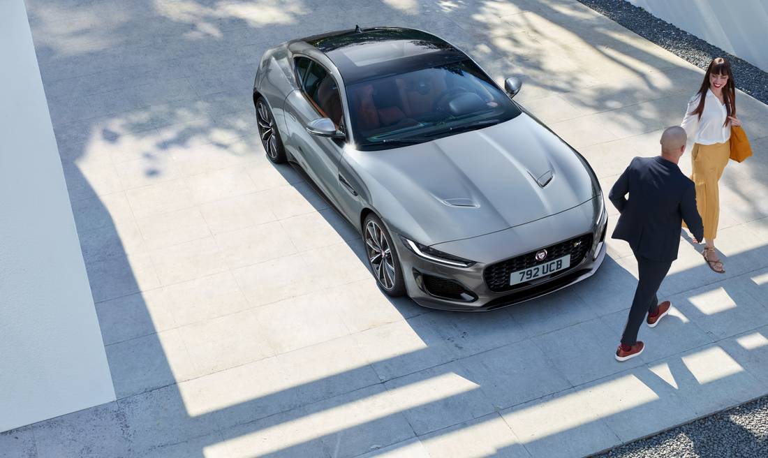 jaguar-f-type-overview