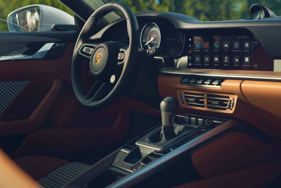 Porsche-911-Sport-Classic-Interieur