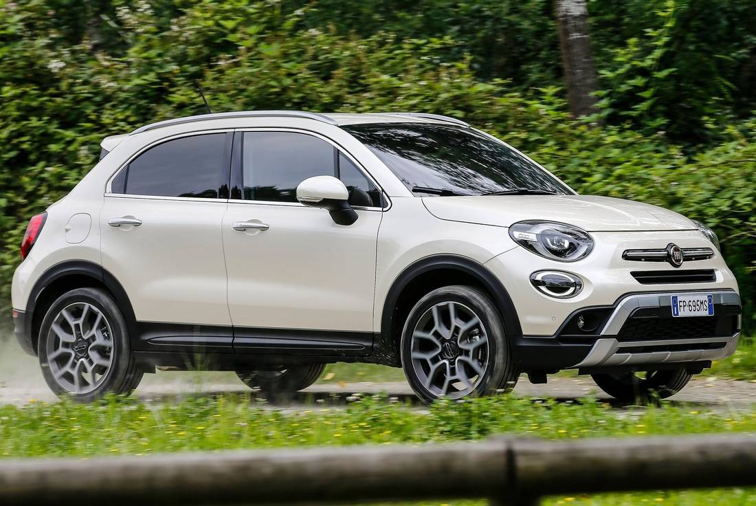 fiat-500x-side